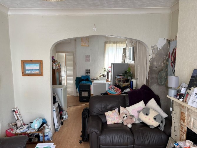 4 Avondale Road, Eastbourne, BN22 8JN