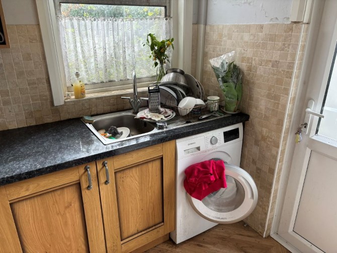 4 Avondale Road, Eastbourne, BN22 8JN