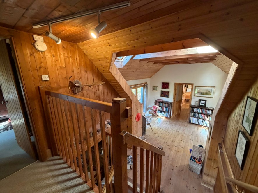 2 Farley, Beauly, Highland IV4 7AF