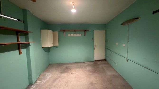 32 Cumberland Drive, Chessington, Surrey, KT9 1HQ