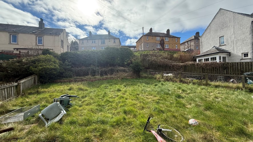 8 Sweerie, Newburgh, Cupar, Fife KY14 6DL
