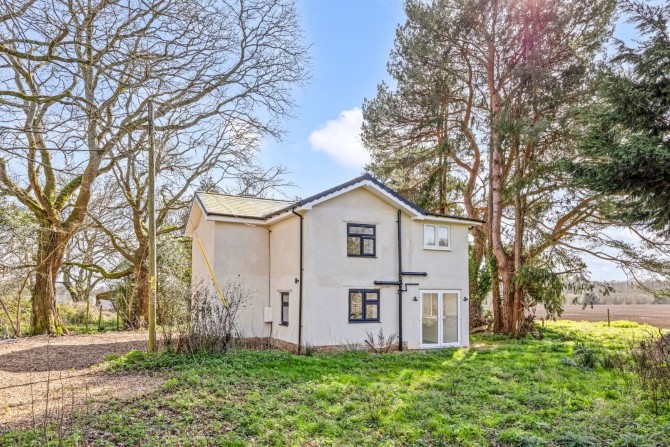 Grasshopper Cottage, Margards Lane, Verwood, Dorset, BH31 6JQ