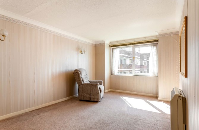Flat 22 Homedrive House, The Drive, Hove, BN3 6GE
