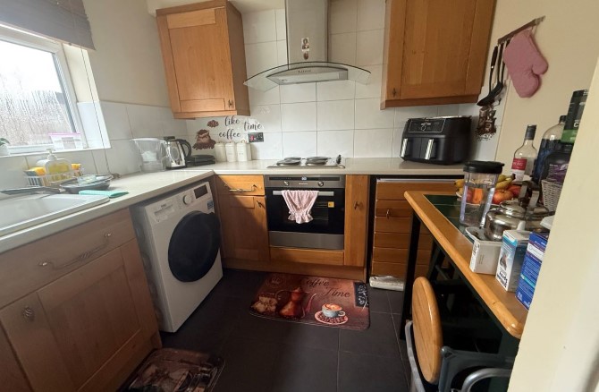 1 Regents Close, Hayes, Middlesex, UB4 8JY