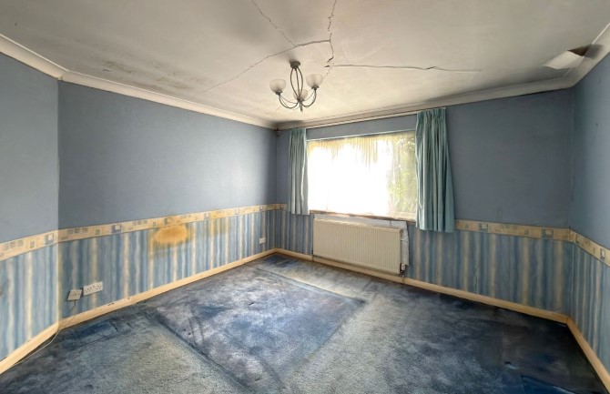 100 Ellesmere Avenue, Mill Hill, London, NW7 3HD