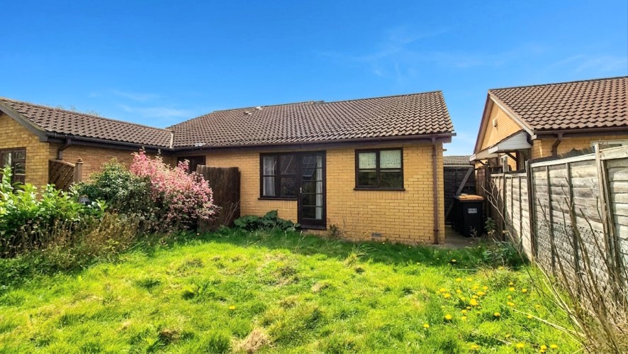 15 Belvoir Walk, Bedford, Bedfordshire MK41 8LF
