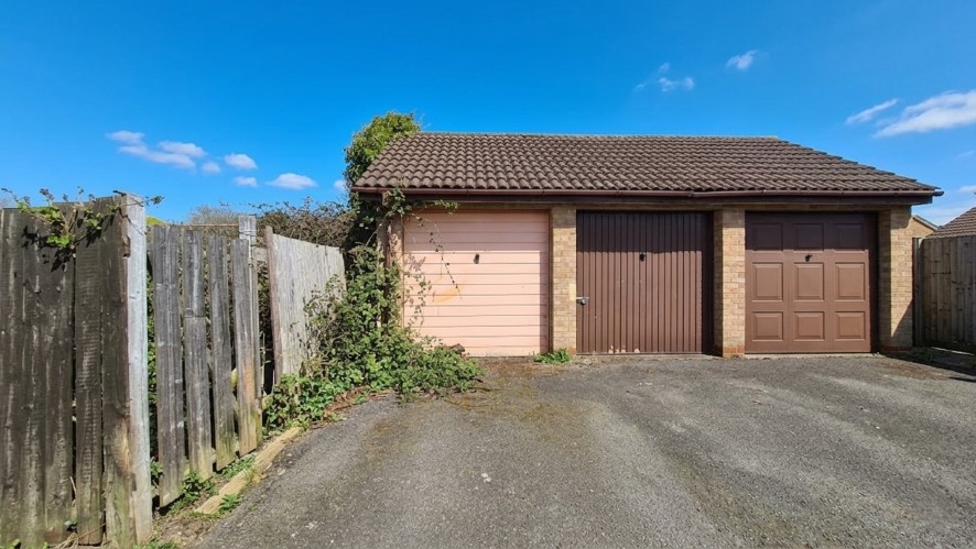 15 Belvoir Walk, Bedford, Bedfordshire MK41 8LF