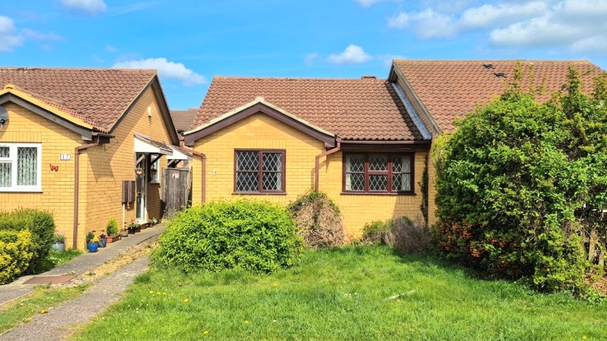 15 Belvoir Walk, Bedford, Bedfordshire MK41 8LF