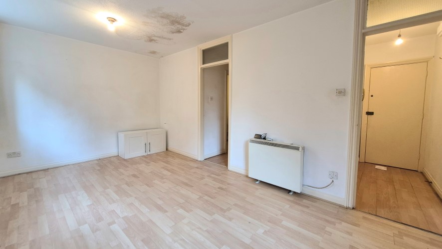 Flat B, 55 Shakespeare Road, Bedford, Bedfordshire MK40 2DX