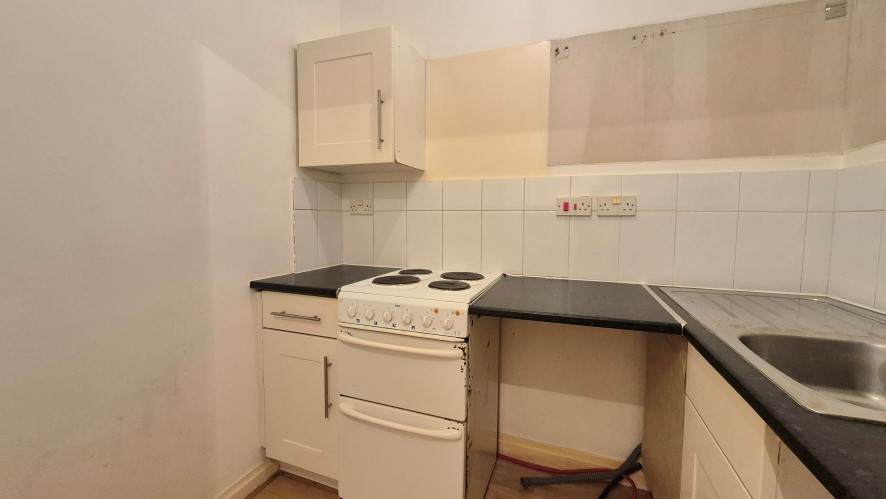Flat B, 55 Shakespeare Road, Bedford, Bedfordshire MK40 2DX