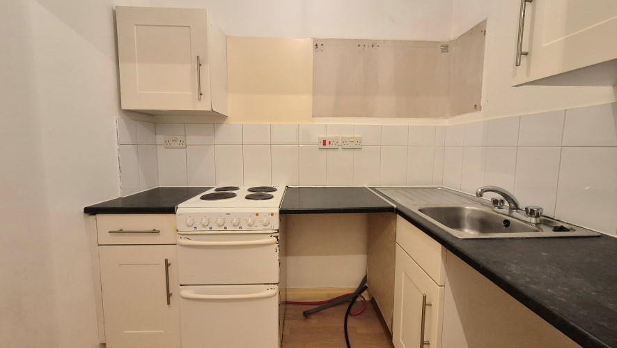 Flat B, 55 Shakespeare Road, Bedford, Bedfordshire MK40 2DX