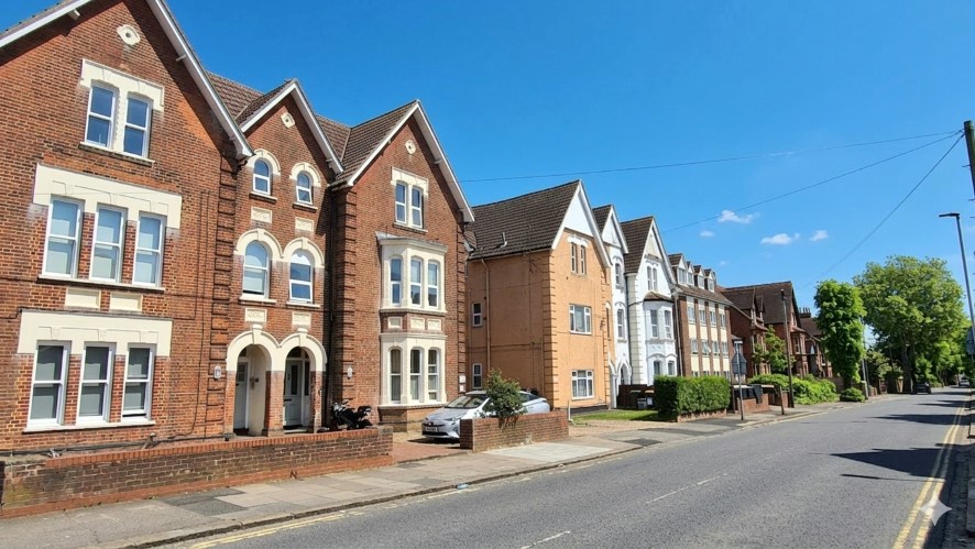 Flat B, 55 Shakespeare Road, Bedford, Bedfordshire MK40 2DX