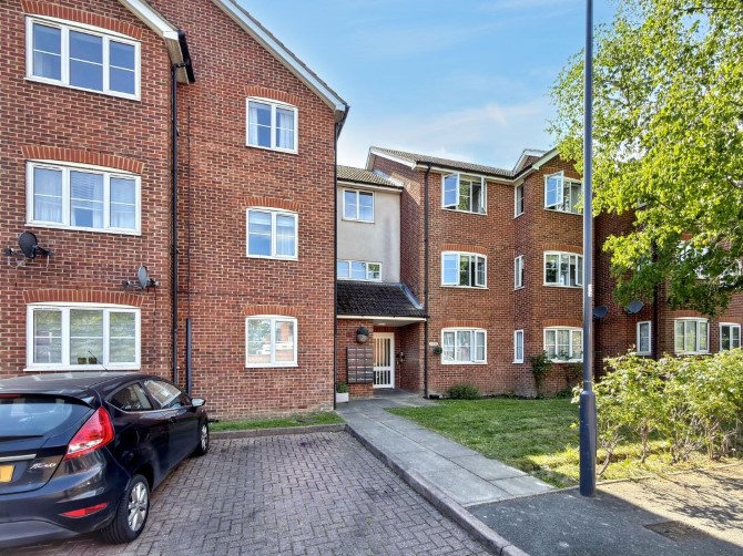 30 Lime Close, Harrow, Middlesex, HA3 7JG