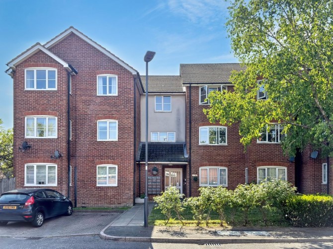 30 Lime Close, Harrow, Middlesex, HA3 7JG