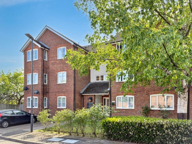 30 Lime Close, Harrow, Middlesex, HA3 7JG