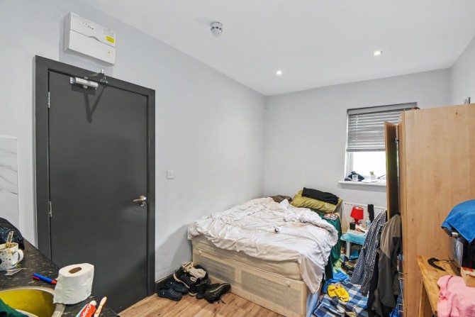 96 Bath Road, Slough, Buckinghamshire, SL1 3SY