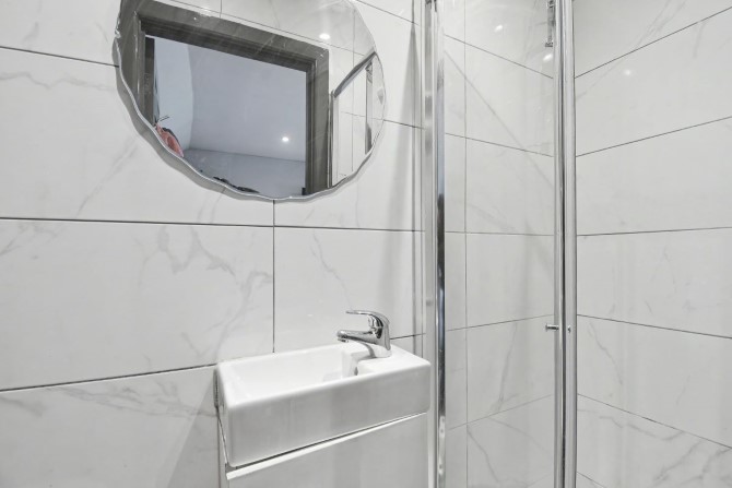 96 Bath Road, Slough, Buckinghamshire, SL1 3SY