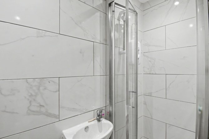 96 Bath Road, Slough, Buckinghamshire, SL1 3SY