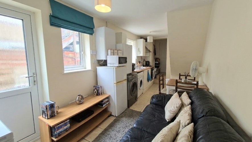 31B Stanley Street, Luton, Bedfordshire LU1 5AL