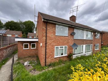 Property for Auction in South West - 19 Carsdale Close, Reading, Berkshire RG1 6DL