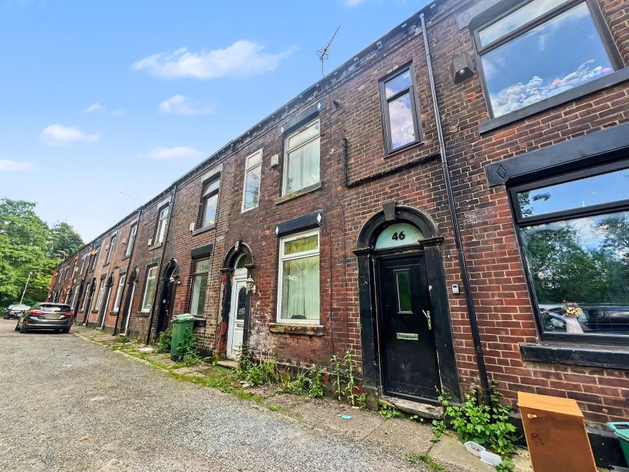 48 Newbreak Street, Oldham, OL4 2EB