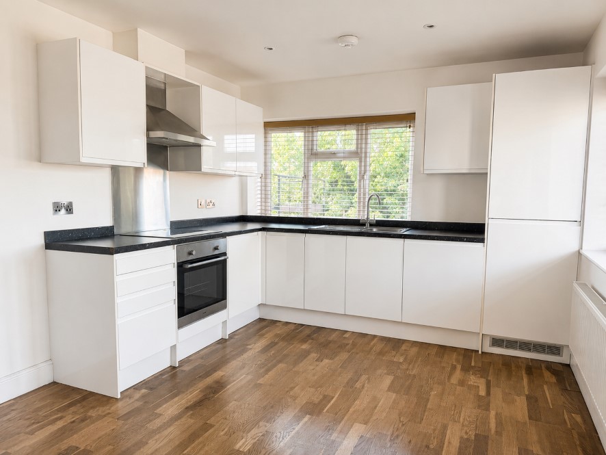 Flat 10, 1A Midland Road, Wellingborough, Northamptonshire NN8 1HA
