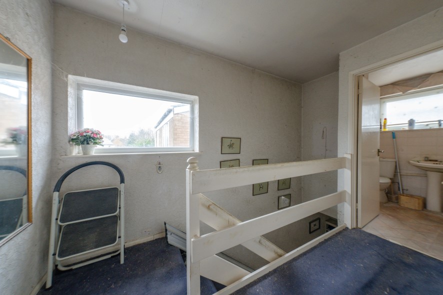 1 Knights Court, Little Billing, Northampton, Northamptonshire NN3 9AT