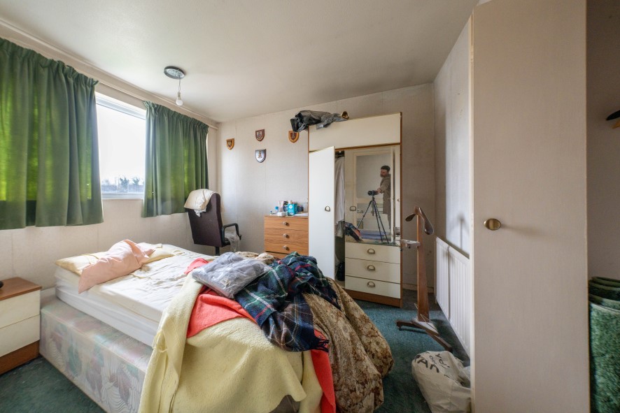 1 Knights Court, Little Billing, Northampton, Northamptonshire NN3 9AT