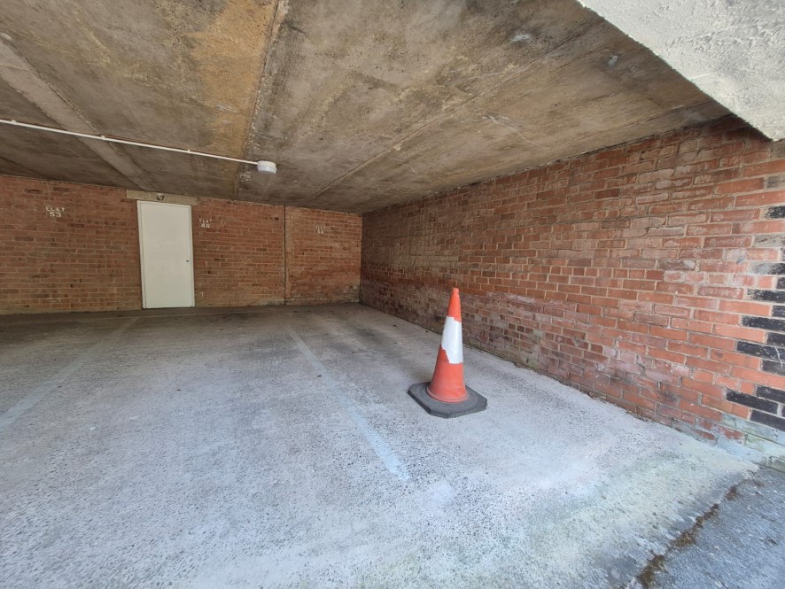 54 Thorne House, Wilmslow Road, Manchester, M14 6DW