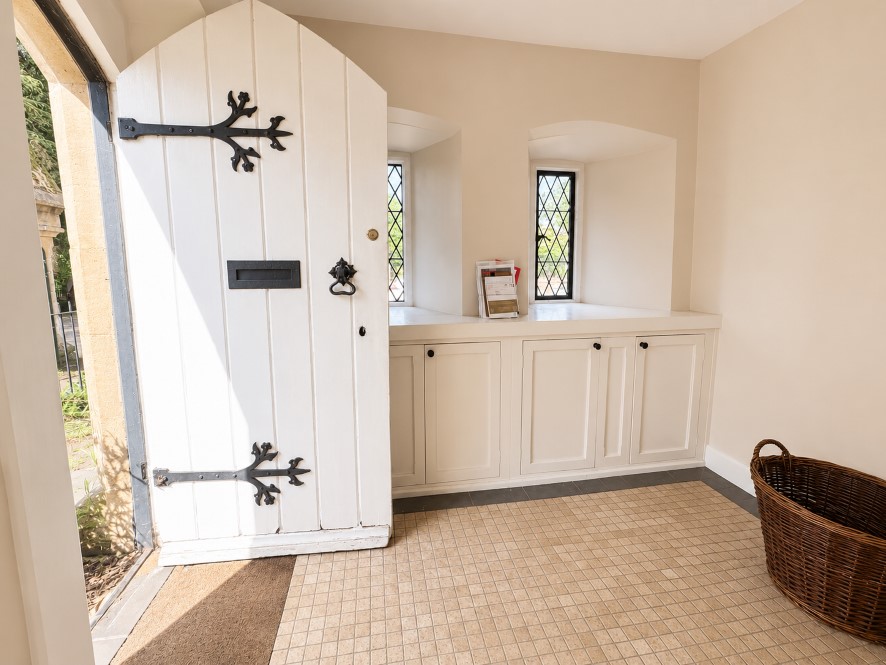 Cemetary Lodge, 51 Castle Road, Wellingborough, Northamptonshire NN8 1LL