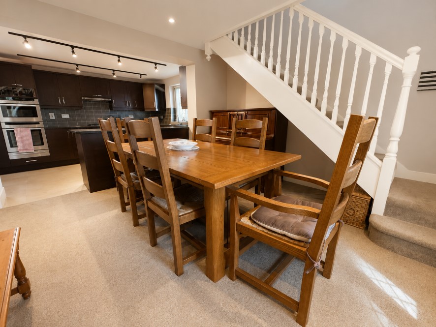 Cemetary Lodge, 51 Castle Road, Wellingborough, Northamptonshire NN8 1LL