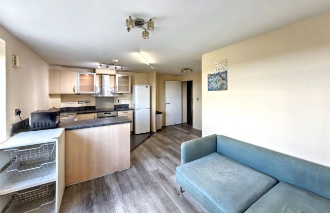 Flat 40 Centrika, Bath Road, Slough, Buckinghamshire, SL1 3SL