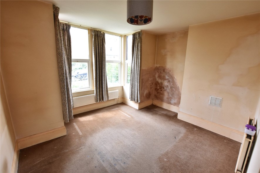 44 Gledhow Wood Avenue, Leeds, West Yorkshire LS8 1NY
