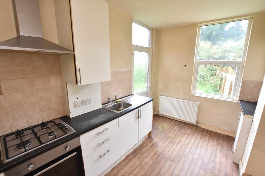 44 Gledhow Wood Avenue, Leeds, West Yorkshire LS8 1NY