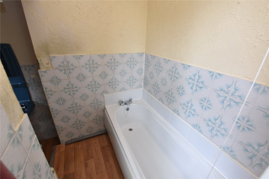 44 Gledhow Wood Avenue, Leeds, West Yorkshire LS8 1NY
