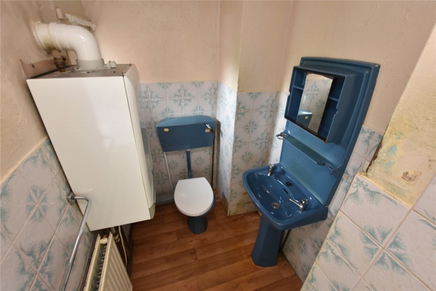 44 Gledhow Wood Avenue, Leeds, West Yorkshire LS8 1NY