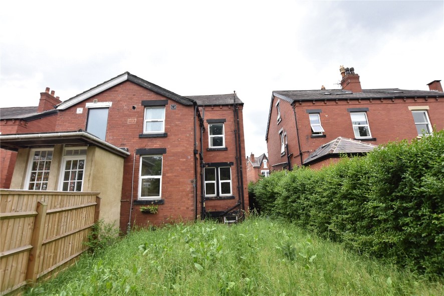 44 Gledhow Wood Avenue, Leeds, West Yorkshire LS8 1NY