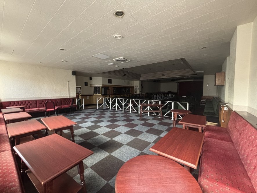 Brimington Social Club, 33 High Street, Brimington, Chesterfield, Derbyshire S43 1HH