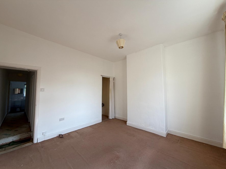 25 Sterland Street, Chesterfield, Derbyshire S40 1BN