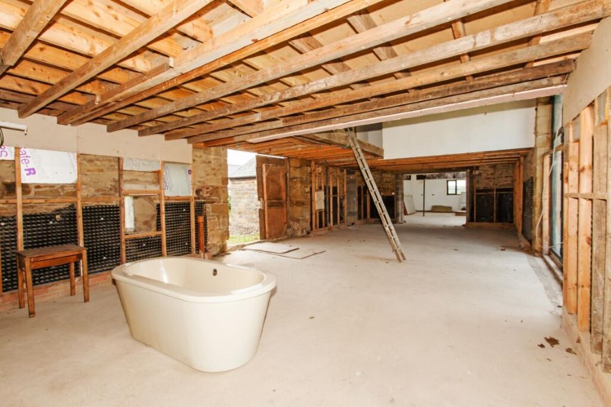 Eastwood Barn, 23 Bridle Road, Woodthorpe S43 3BY