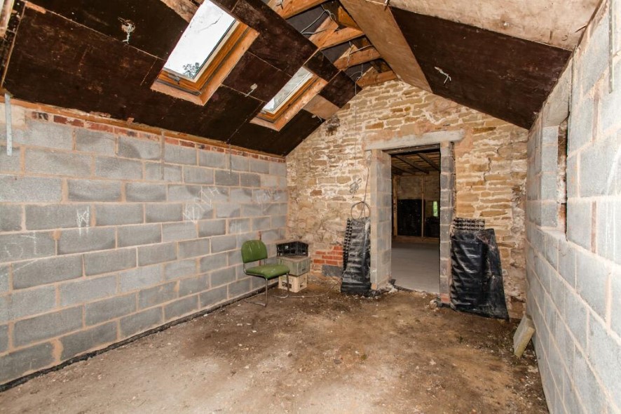 Eastwood Barn, 23 Bridle Road, Woodthorpe S43 3BY