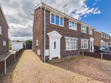 Property for Auction in Hull & East Yorkshire - 5 Cedar Wood, Gilberdyke, Brough, East Yorkshire, HU15 2TZ