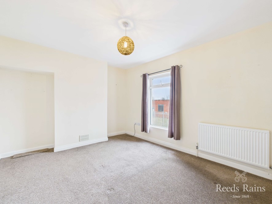 10 Moorfield Road, Bridlington, East Yorkshire, YO16 4LE