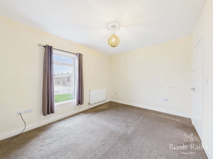 10 Moorfield Road, Bridlington, East Yorkshire, YO16 4LE