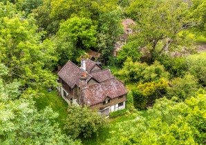 Property for Auction in Sussex & Hampshire - Knights Acre, Poles Lane, Lowfield Heath, Crawley, West Sussex, RH11 0PY
