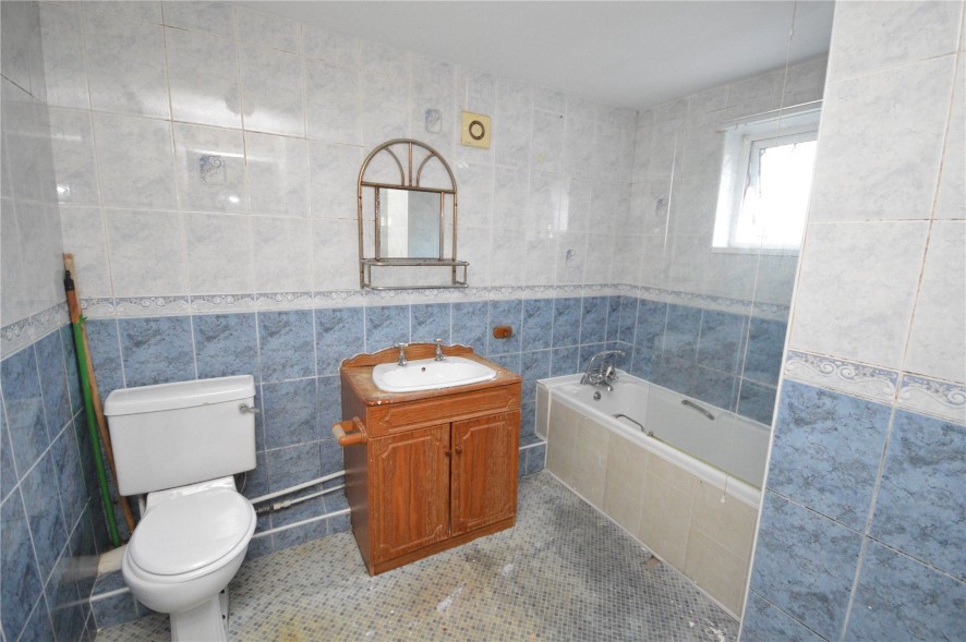15 Flaxton Gardens, Beeston, Leeds, West Yorkshire LS11 6DG