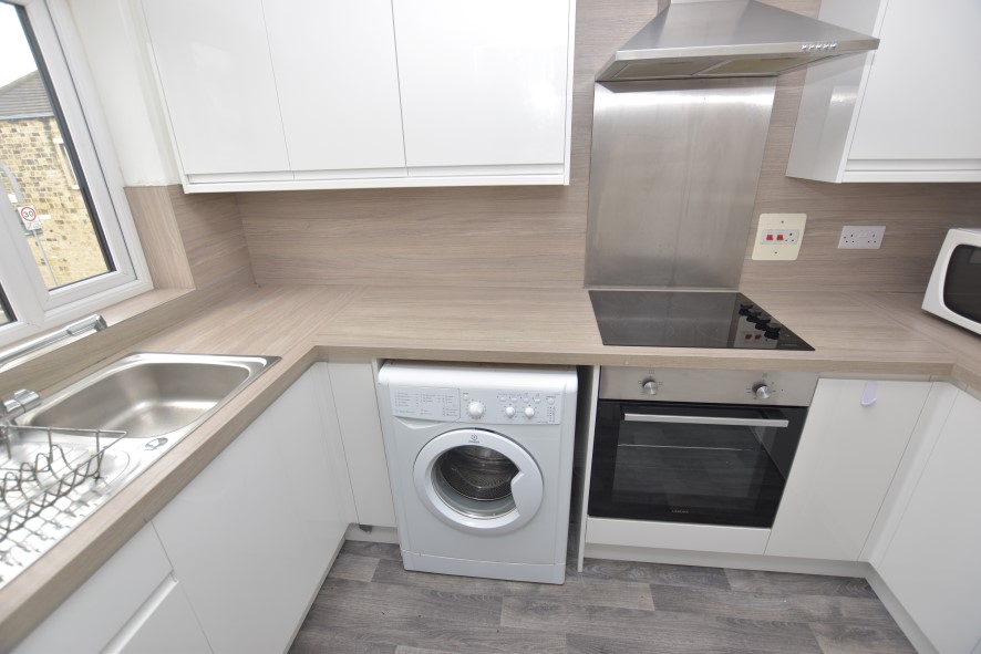 5 The Lanes, Pudsey, Leeds , West Yorkshire LS28 7AQ