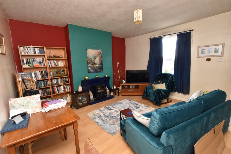 115 Cliff Road, Crigglestone, Wakefield, West Yorkshire WF4 3EJ