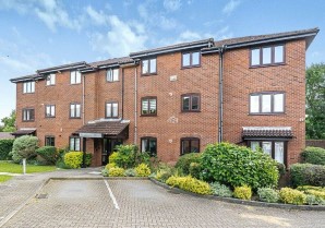 Property for Auction in London - 9 Goodwood Close, Stanmore, Middlesex, HA7 4HX