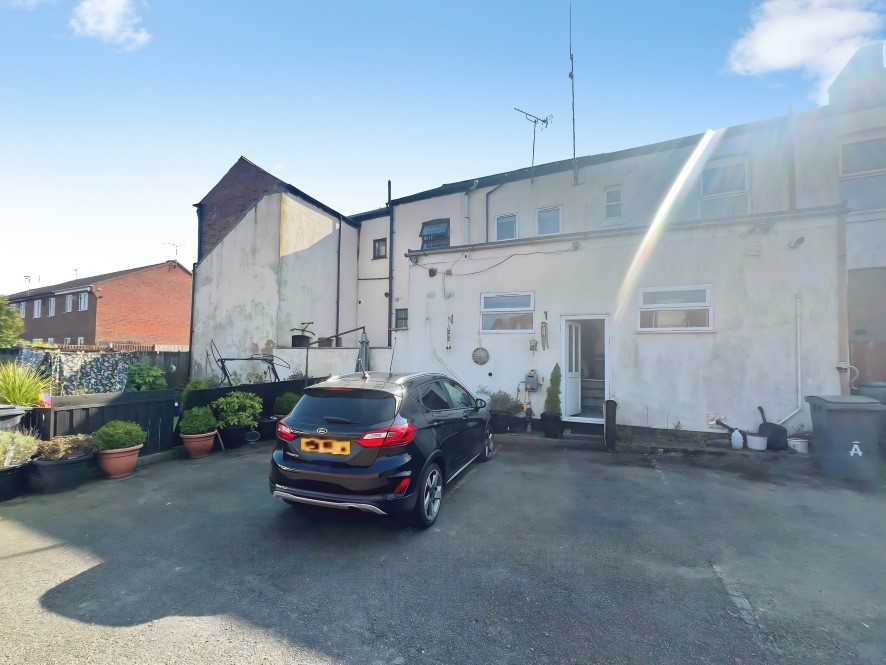 128, Ansley Common, Nuneaton, Warwickshire CV10 0QA